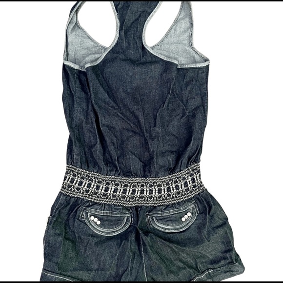 ✨ 3 items for 15% off bundle ✨ Jean material jump suit in brand new condition - Picture 2 of 4